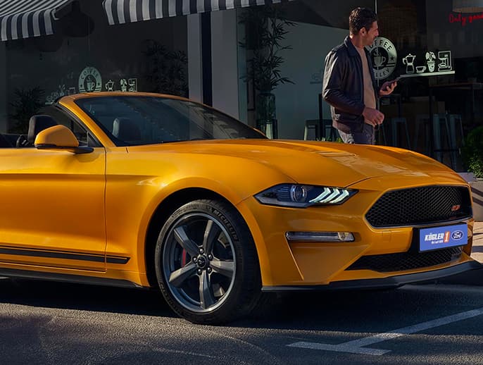 Ford Mustang GT gelb