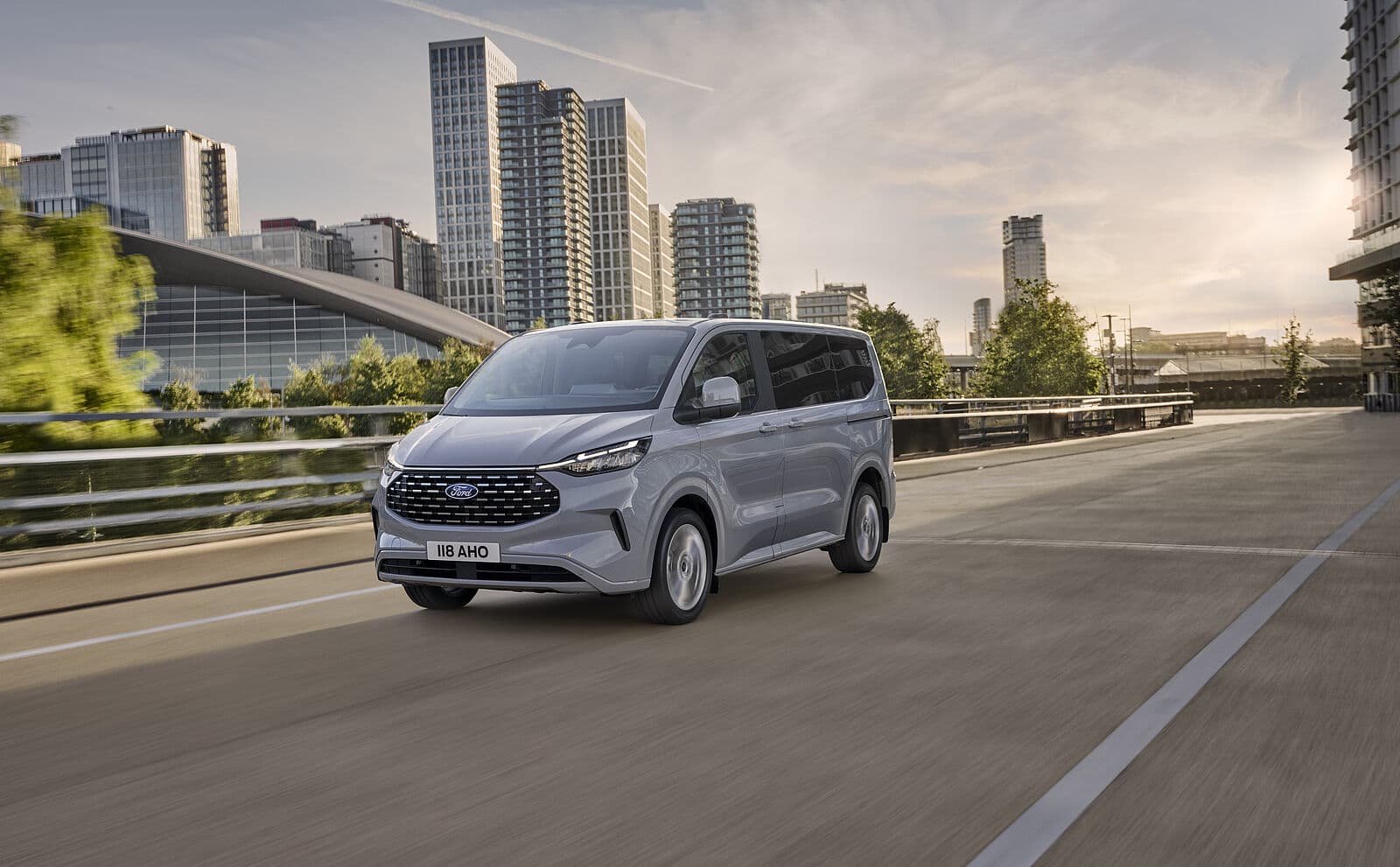 Ford Tourneo Custom Titanium - Straße